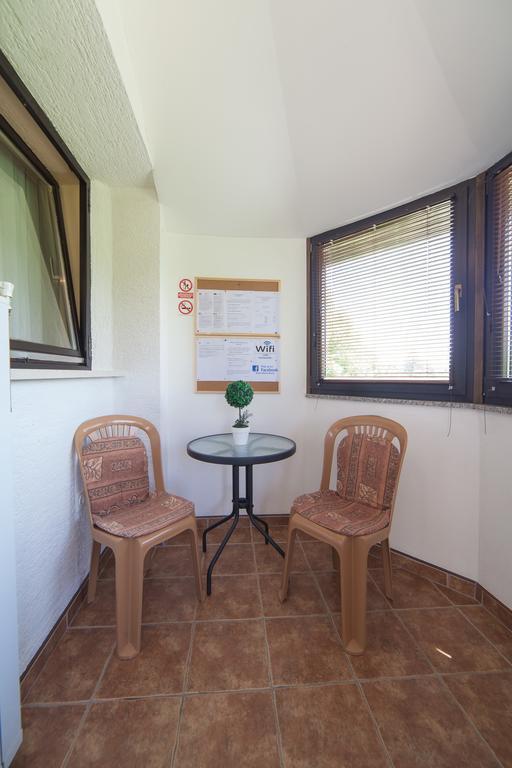 Apartmant & Room Bruna Dreznik Grad Exterior photo